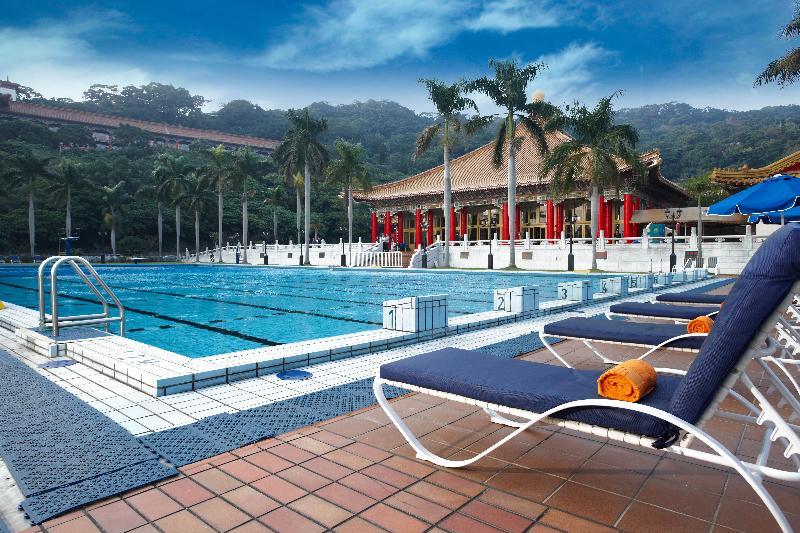 The Grand Hotel Taipei Exterior photo The swimming pool at the Hong Kong Country Club