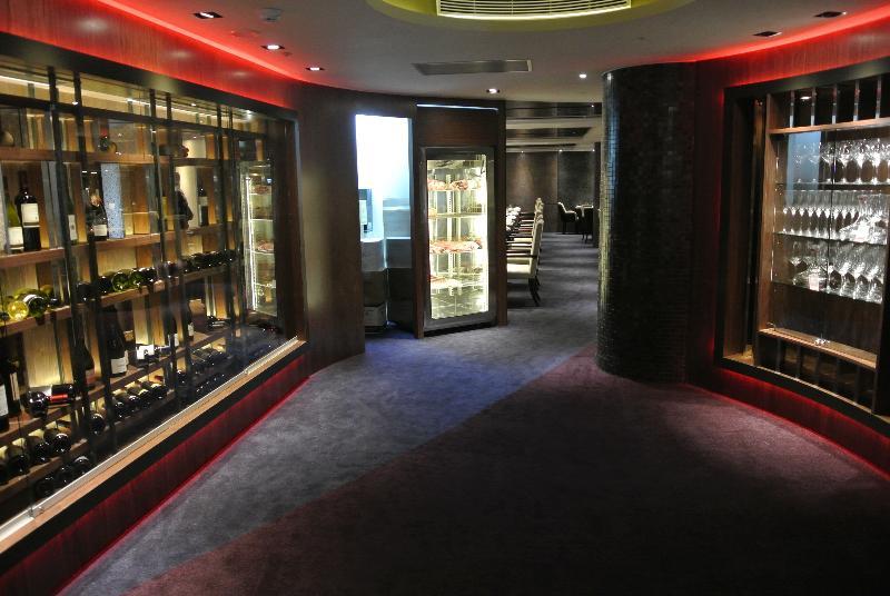 The Grand Hotel Taipei Exterior photo The wine room at the restaurant